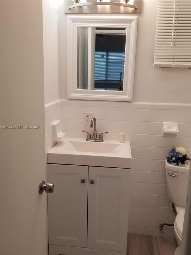1601 Bay Rd , Unit 7, Miami Beach, FL 33139 Photo