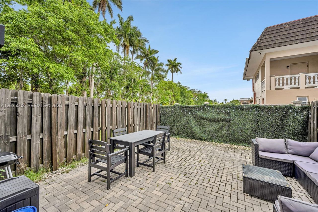 170 NW 158th St , Unit 7, Miami, FL 33169 Photo