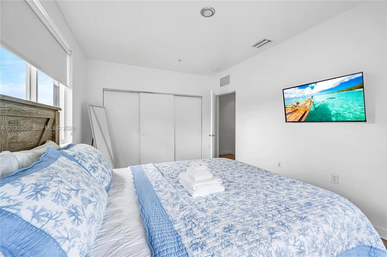 170 NW 158th St , Unit 7, Miami, FL 33169 Photo