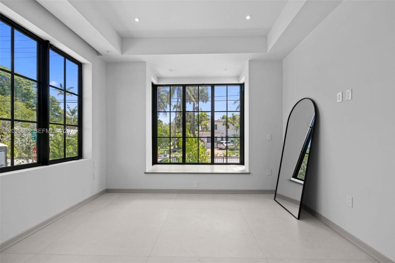 5262 La Gorce Dr , Miami Beach, FL 33140 Photo