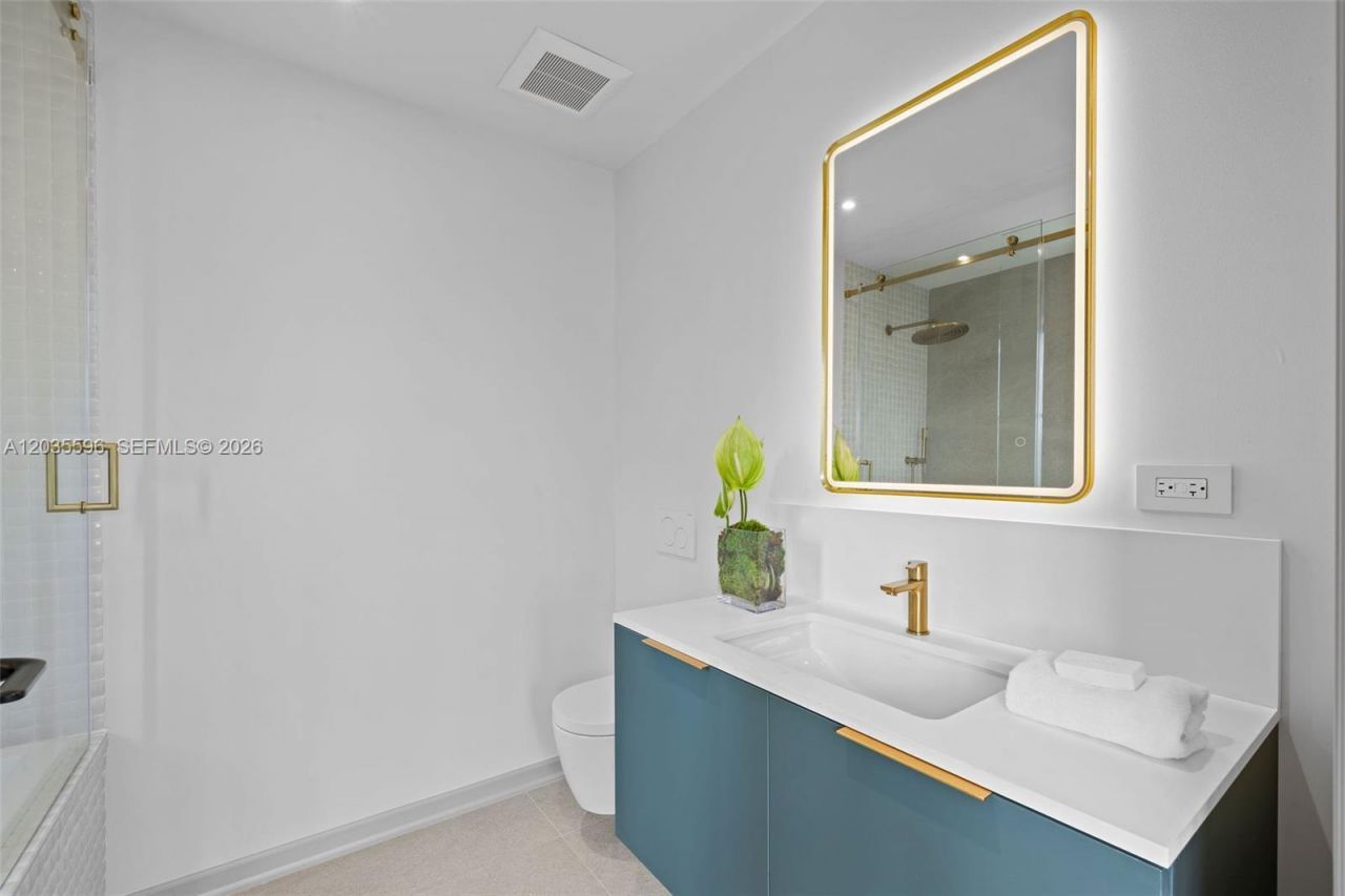 5262 La Gorce Dr , Miami Beach, FL 33140 Photo