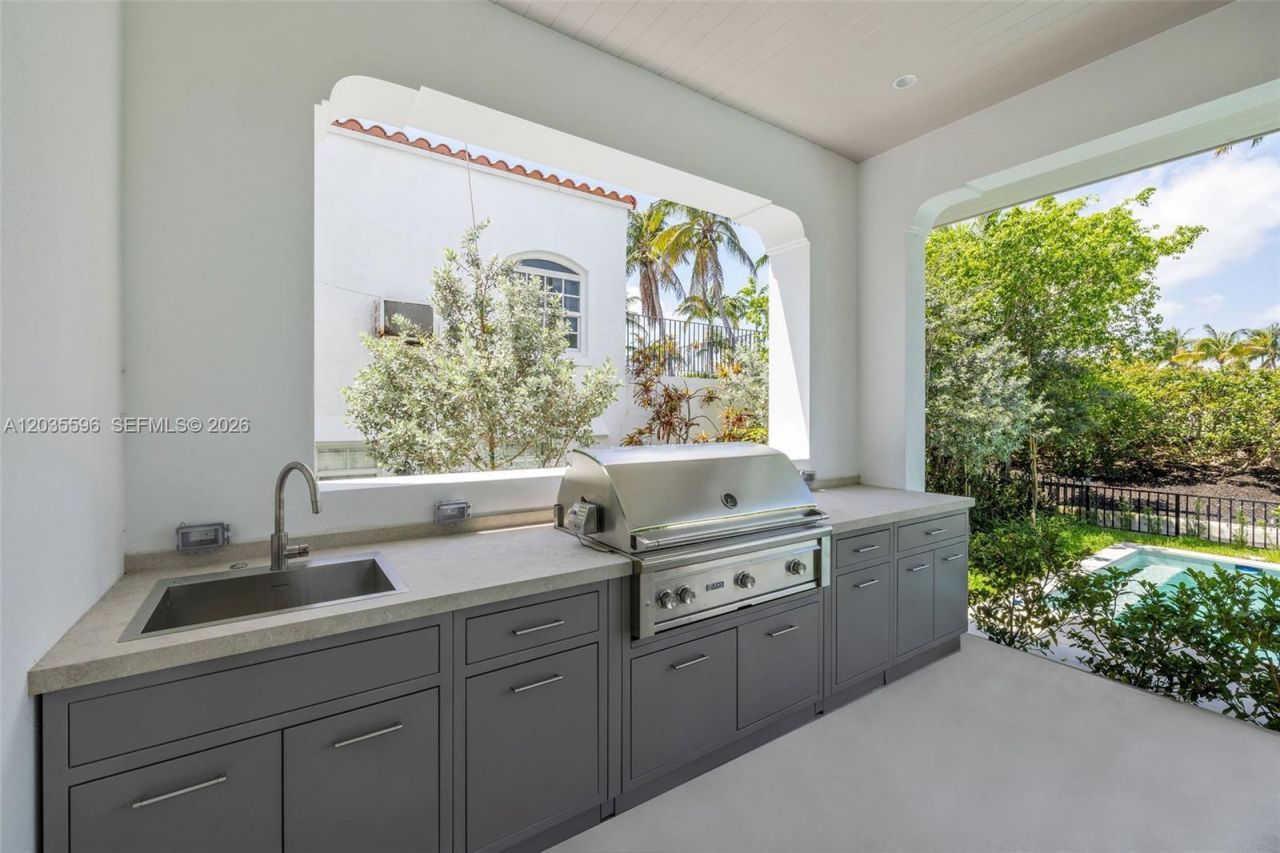 5262 La Gorce Dr , Miami Beach, FL 33140 Photo