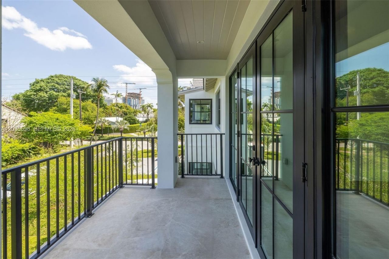 5262 La Gorce Dr , Miami Beach, FL 33140 Photo
