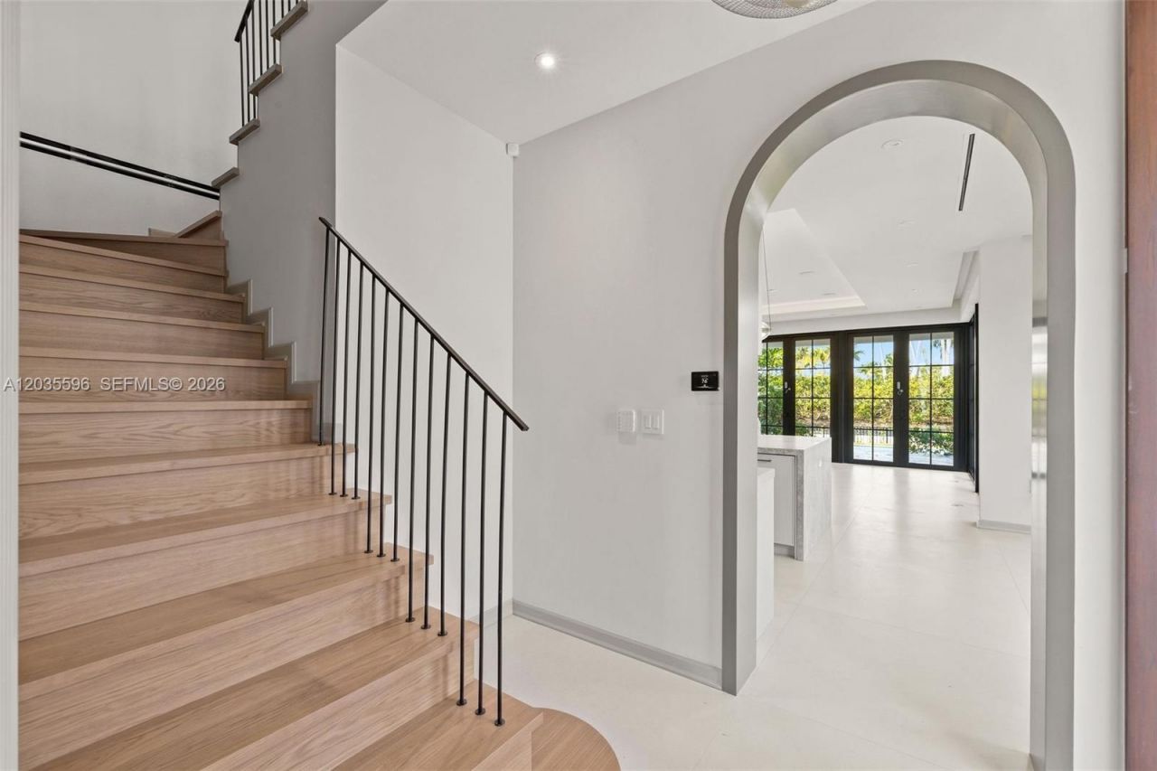 5262 La Gorce Dr , Miami Beach, FL 33140 Photo