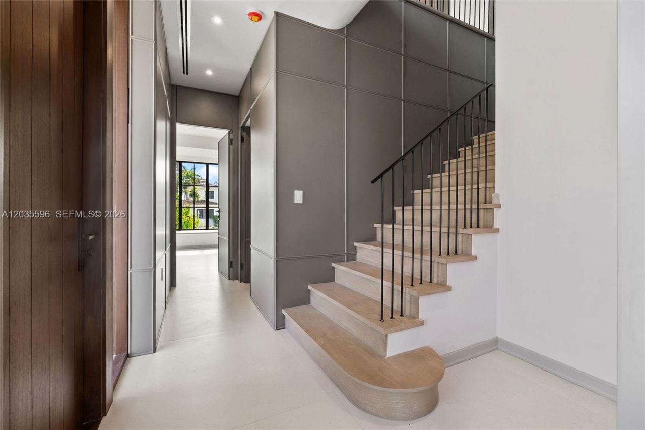 5262 La Gorce Dr , Miami Beach, FL 33140 Photo