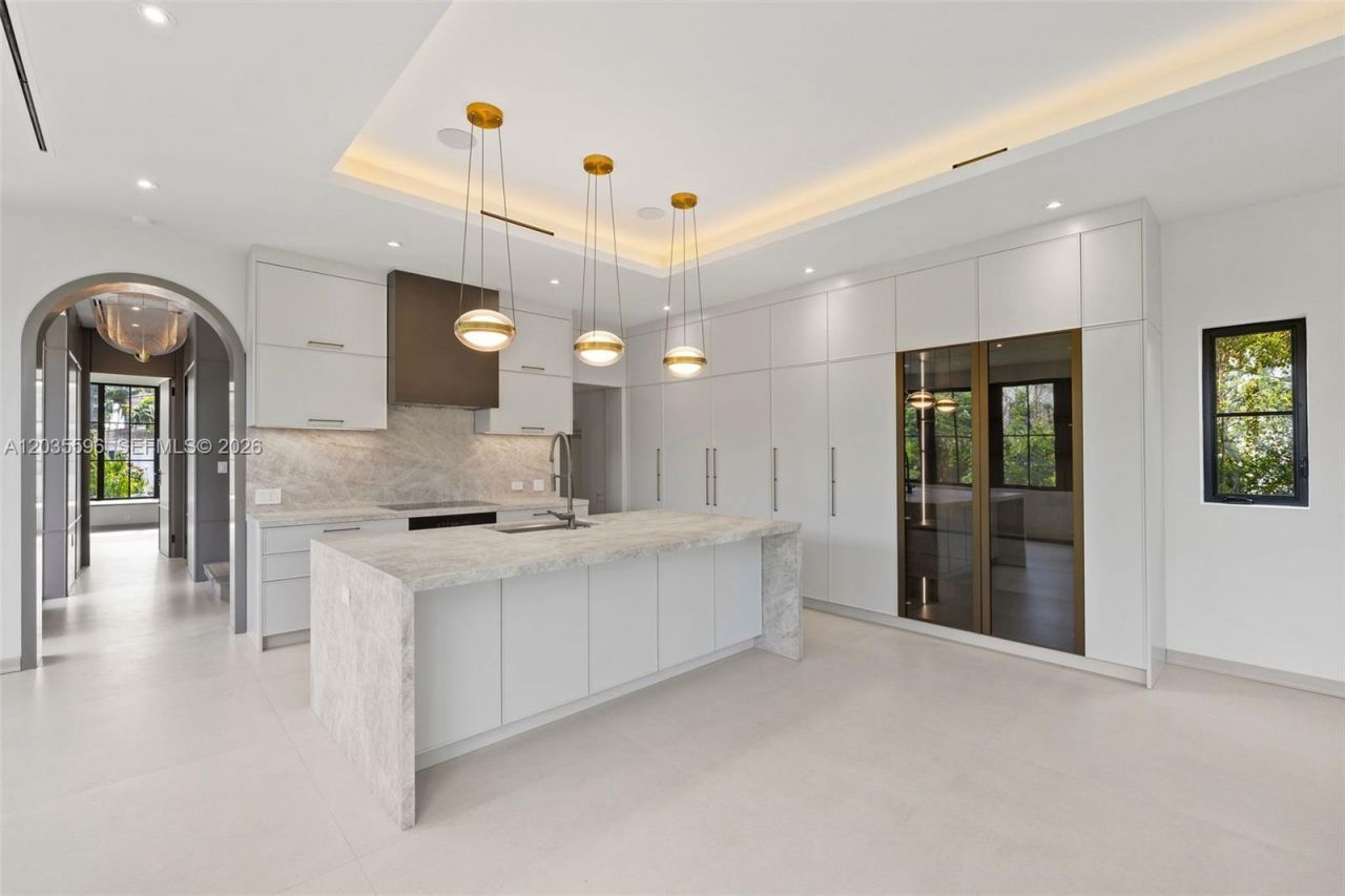 5262 La Gorce Dr , Miami Beach, FL 33140 Photo