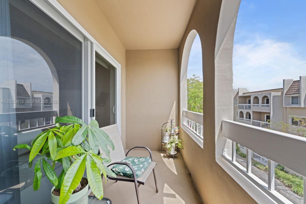 7845 Camino Real , Unit O-413, Miami, FL 33143 Photo