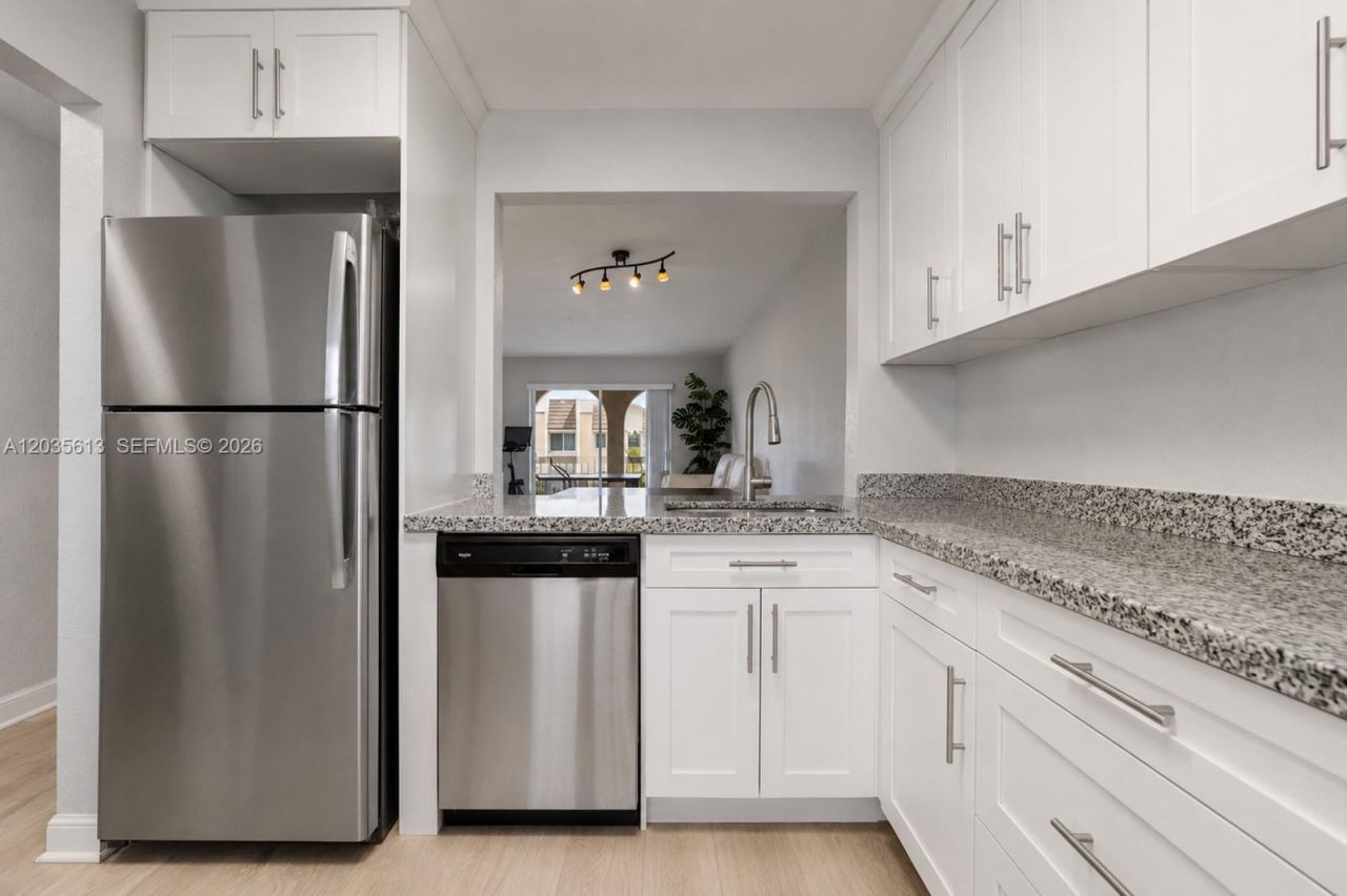 7845 Camino Real , Unit O-413, Miami, FL 33143 Photo