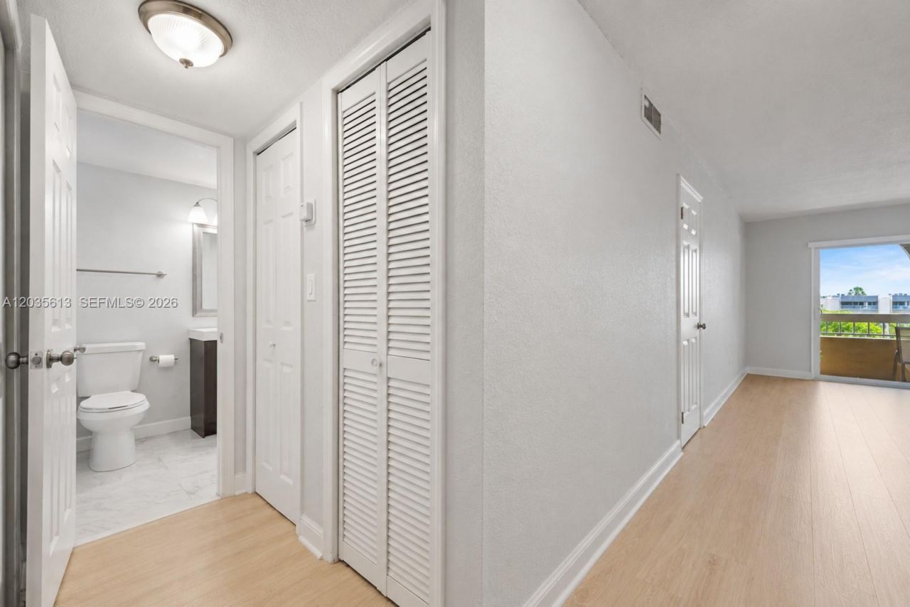 7845 Camino Real , Unit O-413, Miami, FL 33143 Photo
