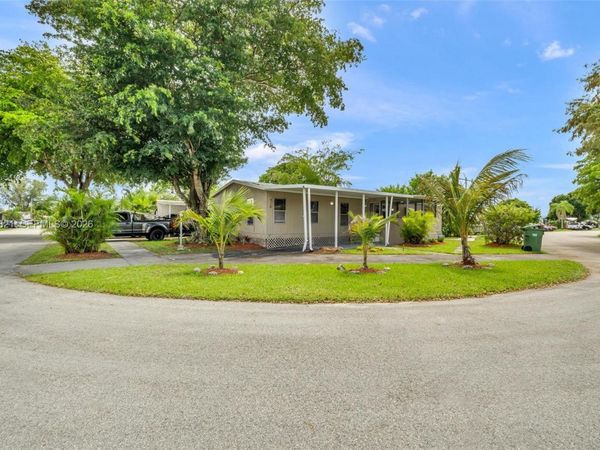 710 NW 217th Way , Pembroke Pines, FL 33029