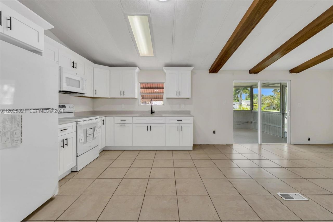 710 NW 217th Way , Pembroke Pines, FL 33029 Photo