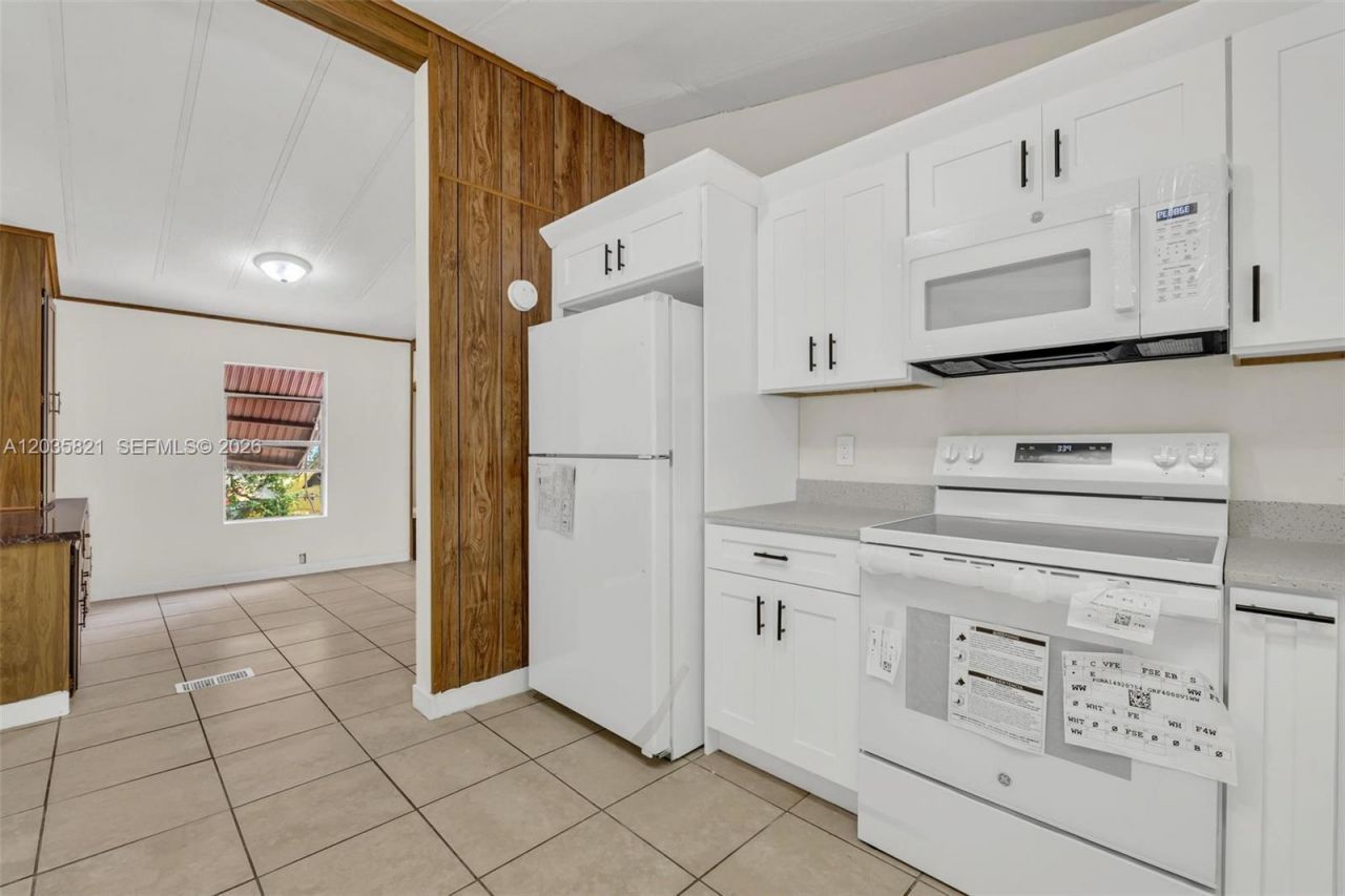 710 NW 217th Way , Pembroke Pines, FL 33029 Photo