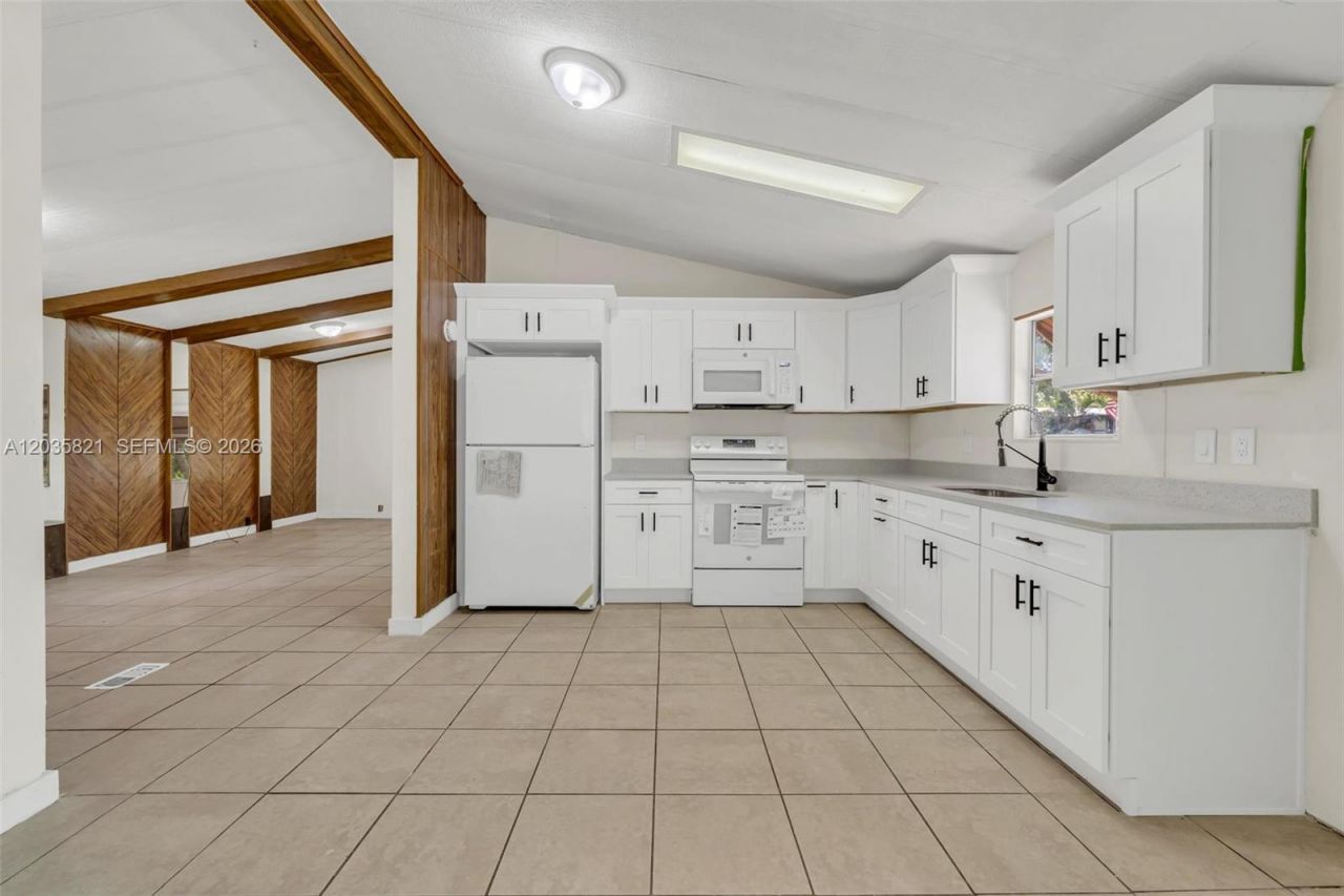 710 NW 217th Way , Pembroke Pines, FL 33029 Photo