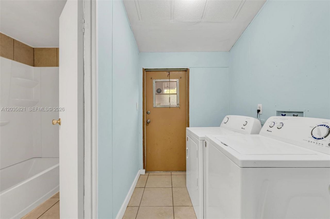 710 NW 217th Way , Pembroke Pines, FL 33029 Photo