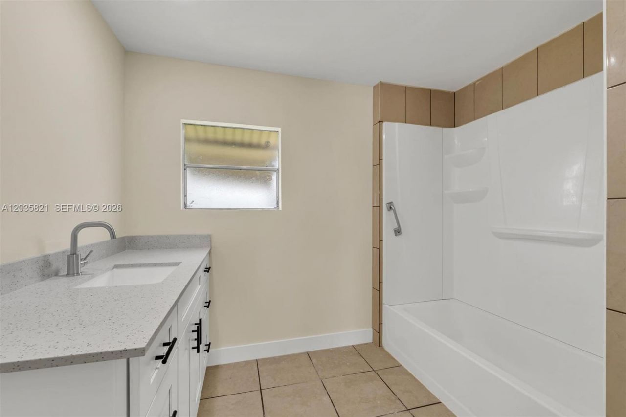 710 NW 217th Way , Pembroke Pines, FL 33029 Photo