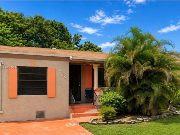 325 NW 56th St , Miami, FL 33127