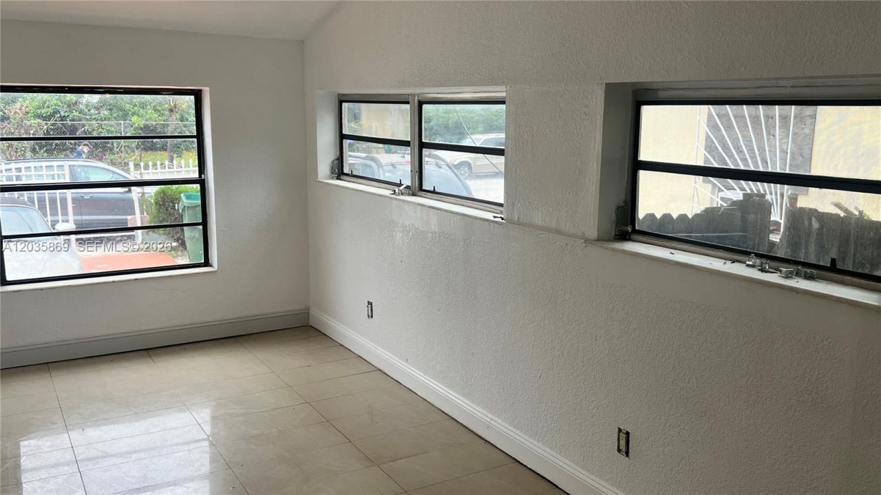 325 NW 56th St , Miami, FL 33127 Photo