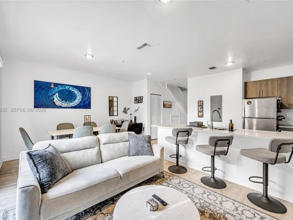 171 NW 158th St, Unit 1, Miami, FL 33169