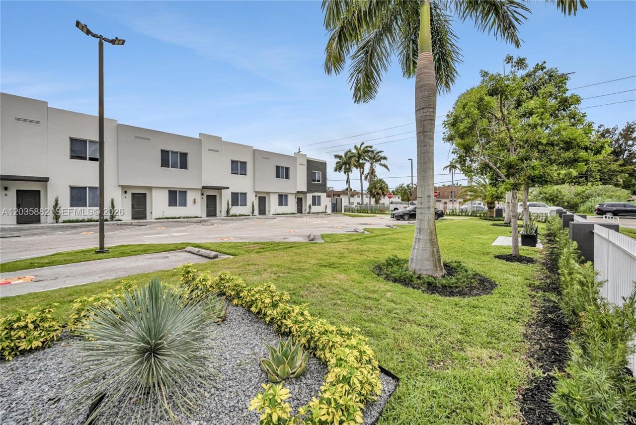 171 NW 158th St, Unit 1, Miami, FL 33169 Photo
