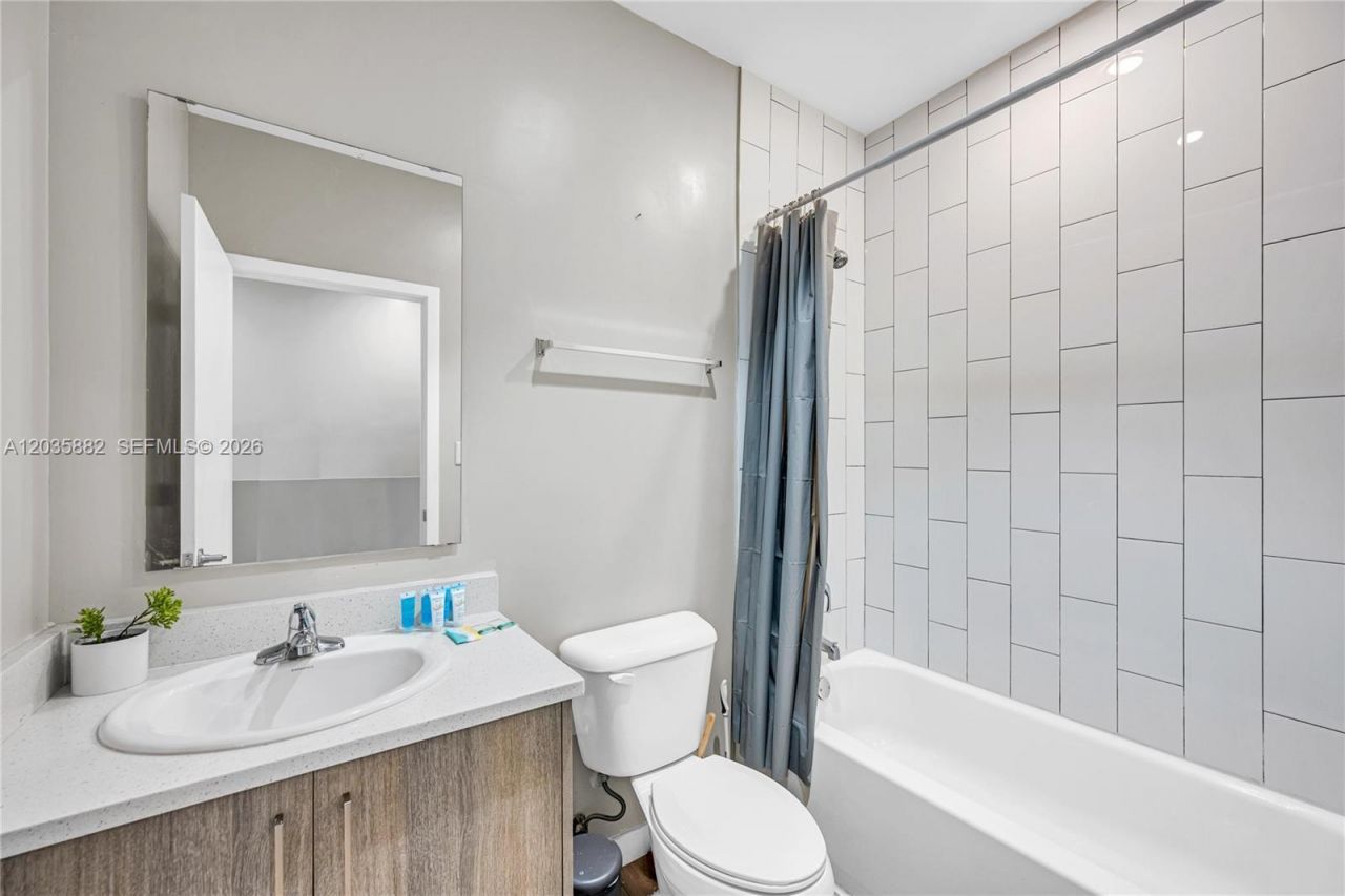 171 NW 158th St, Unit 1, Miami, FL 33169 Photo