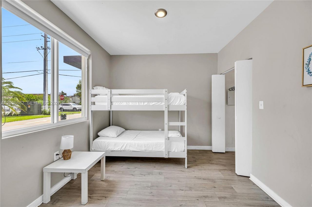 171 NW 158th St , Unit 1, Miami, FL 33169 Photo