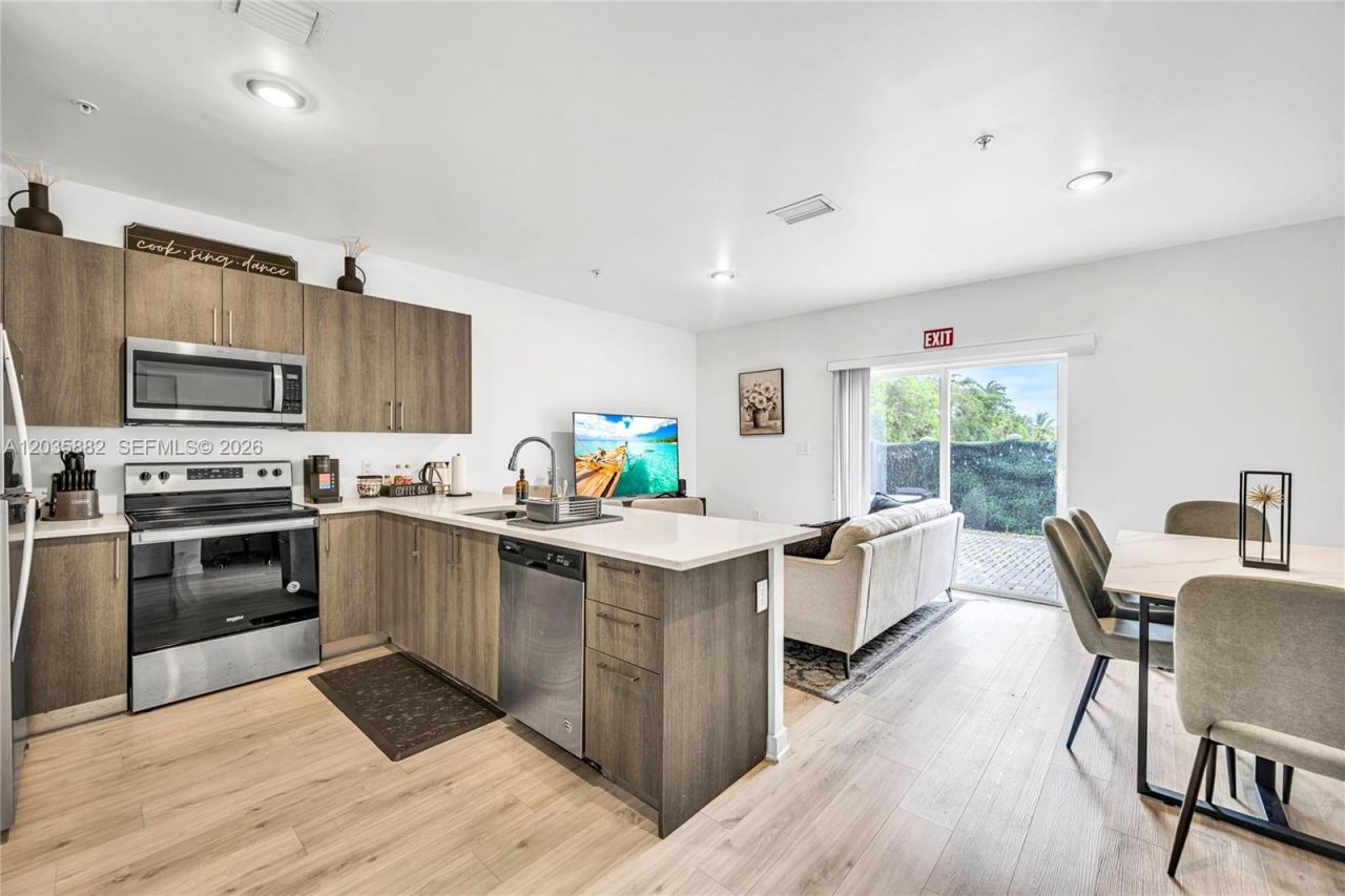 171 NW 158th St, Unit 1, Miami, FL 33169 Photo
