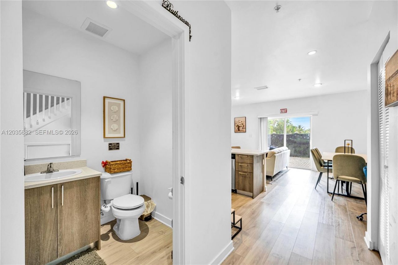 171 NW 158th St, Unit 1, Miami, FL 33169 Photo