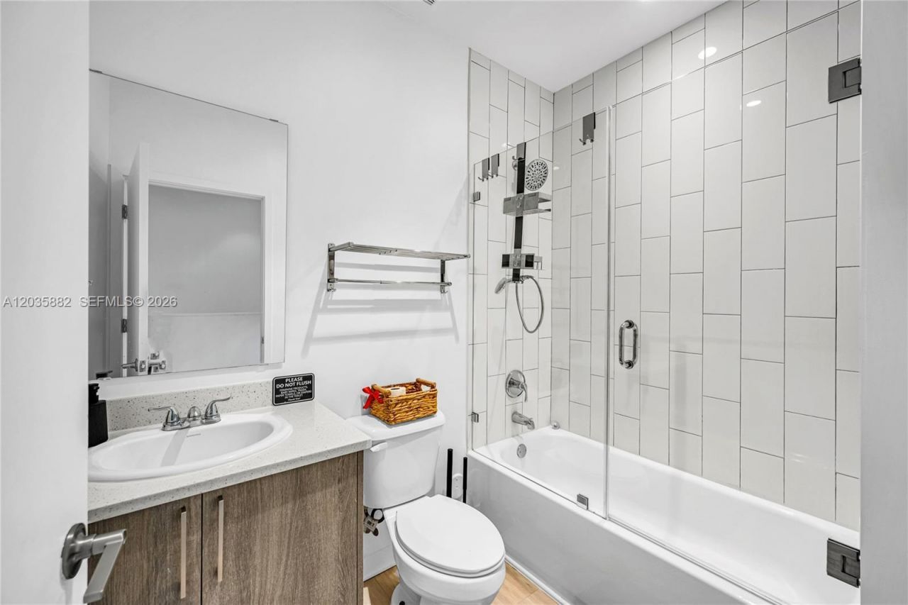 171 NW 158th St , Unit 1, Miami, FL 33169 Photo