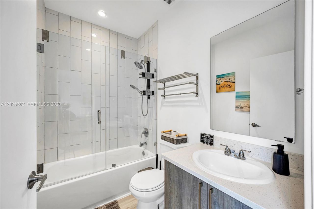 171 NW 158th St , Unit 1, Miami, FL 33169 Photo