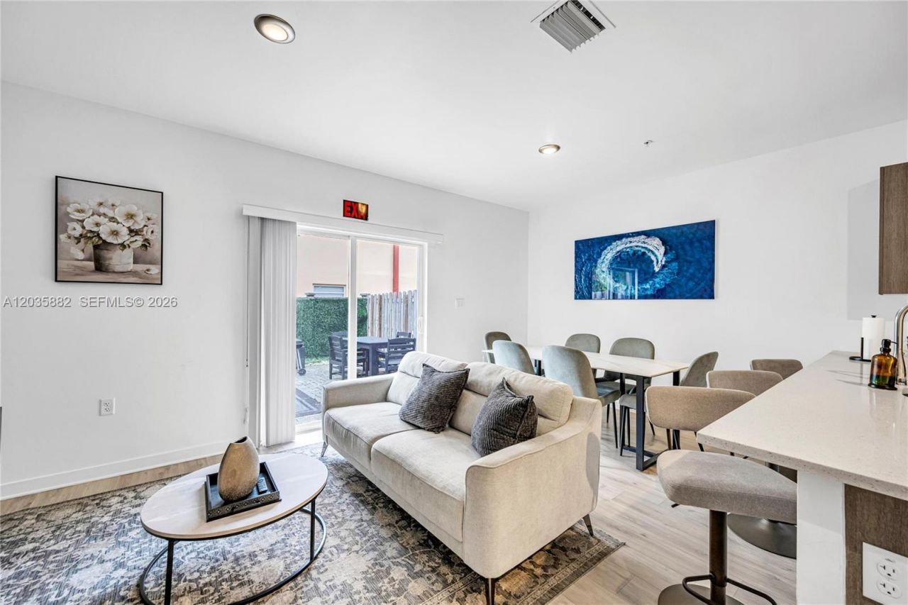 171 NW 158th St , Unit 1, Miami, FL 33169 Photo