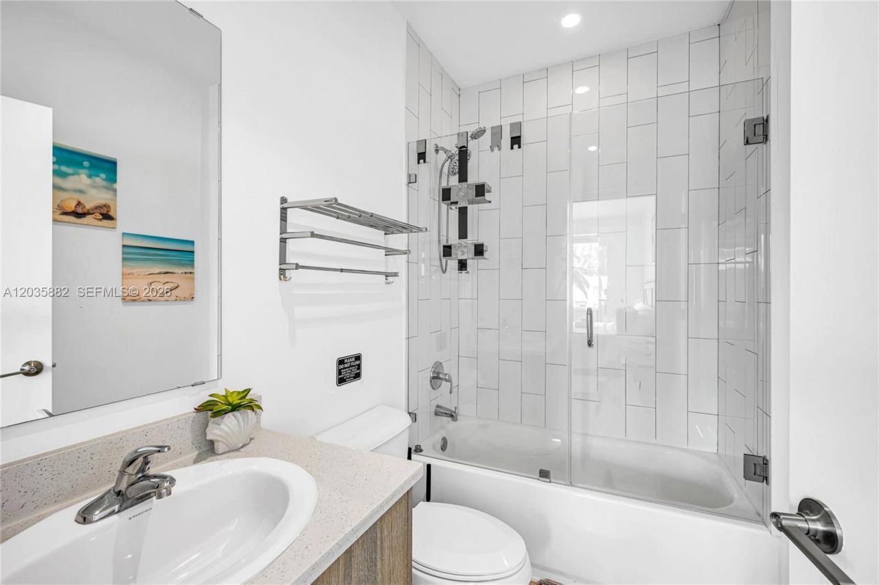 171 NW 158th St, Unit 1, Miami, FL 33169 Photo