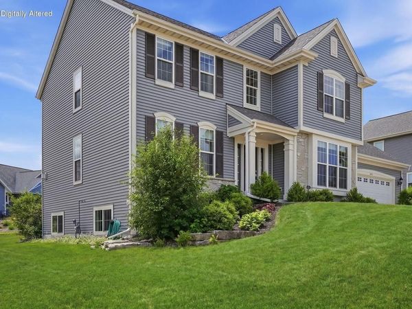 3513 Olde Howell ROAD, Waukesha, WI 53188