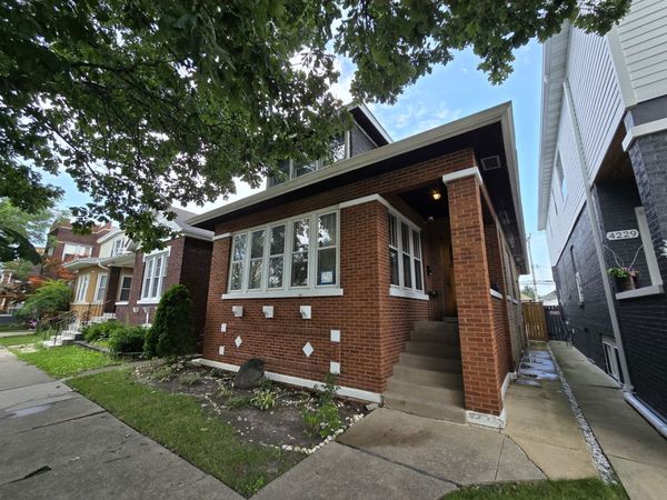 4231 N Marmora Avenue , Chicago, IL 60634
