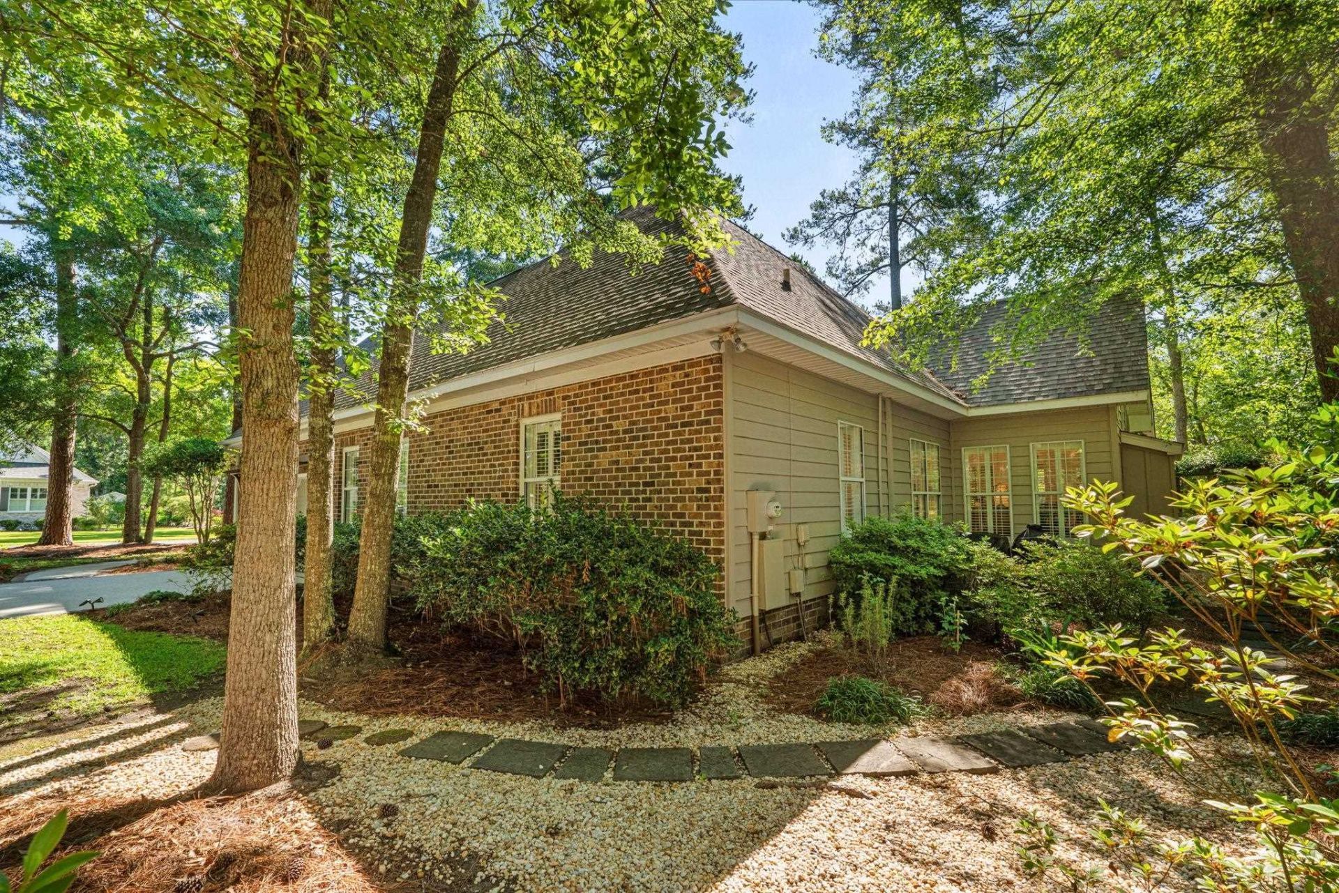15 Cherbourg Pl Photo 55