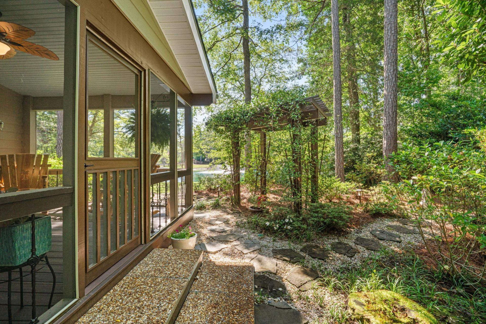 15 Cherbourg Pl Photo 59