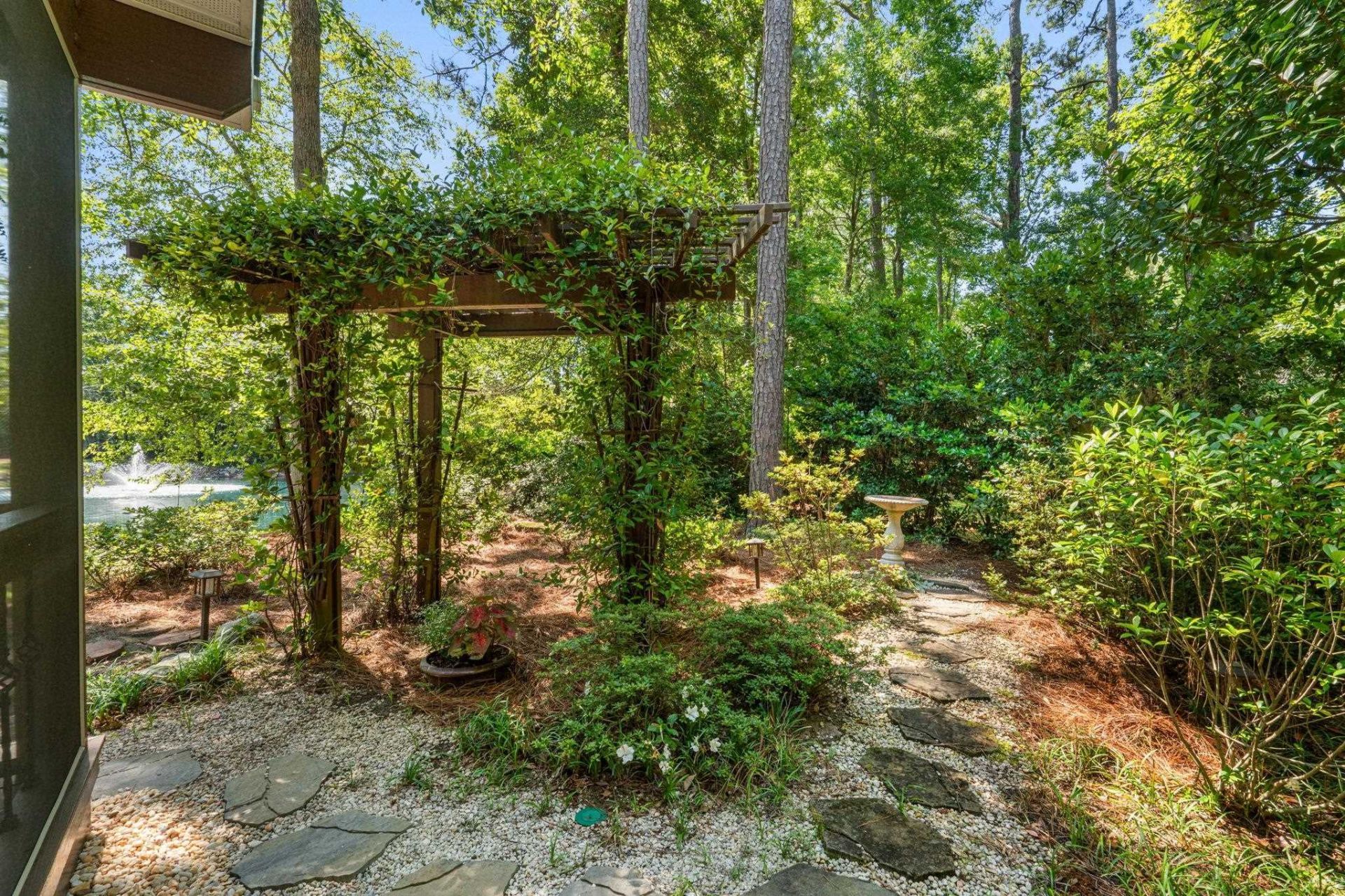 15 Cherbourg Pl Photo 61