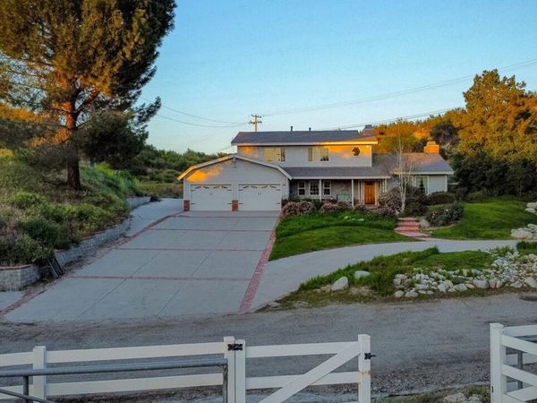 28132 Oak Spring Canyon Road, Canyon Country, CA 91387