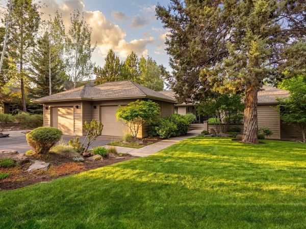 2767 NW Champion Circle, Bend, OR 97703
