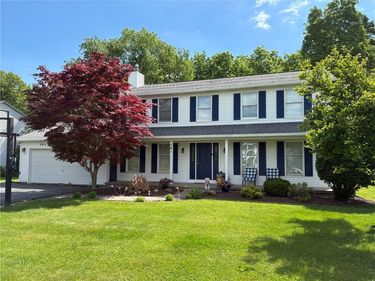 581 Bram Hall Drive , Rochester, NY 14626
