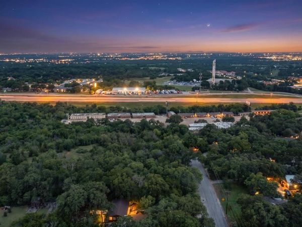 1524 Tierney Road , Fort Worth, TX 76112