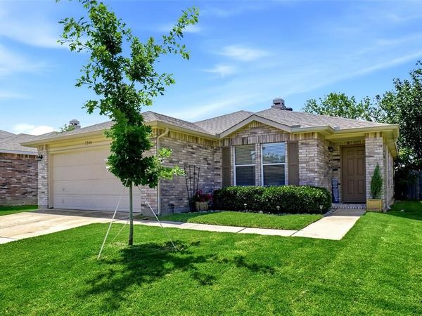2208 Maple Drive, Little Elm, TX 75068