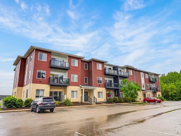 1501 N Windsor Avenue, Unit 201, Cottage Grove, WI 53527