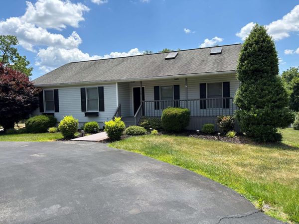 728 Harrison AVE , Salem, VA 24153