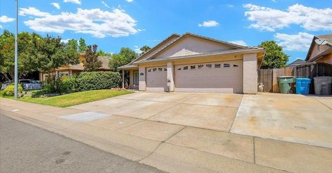 479 River Oaks Dr, Yuba City, CA 95991 Photo