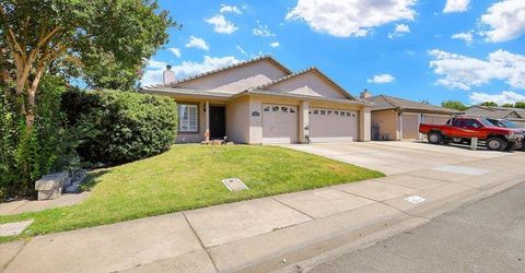 479 River Oaks Dr, Yuba City, CA 95991 Photo