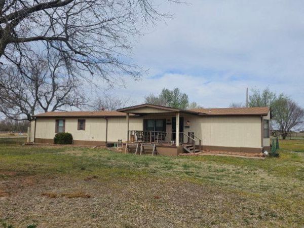 515 W Logan Avenue, Cashion, OK 73016