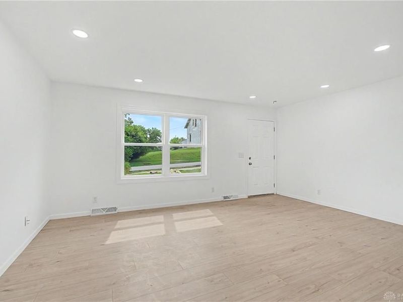 71 N Alder Street, Dayton, OH 45417 Photo 9
