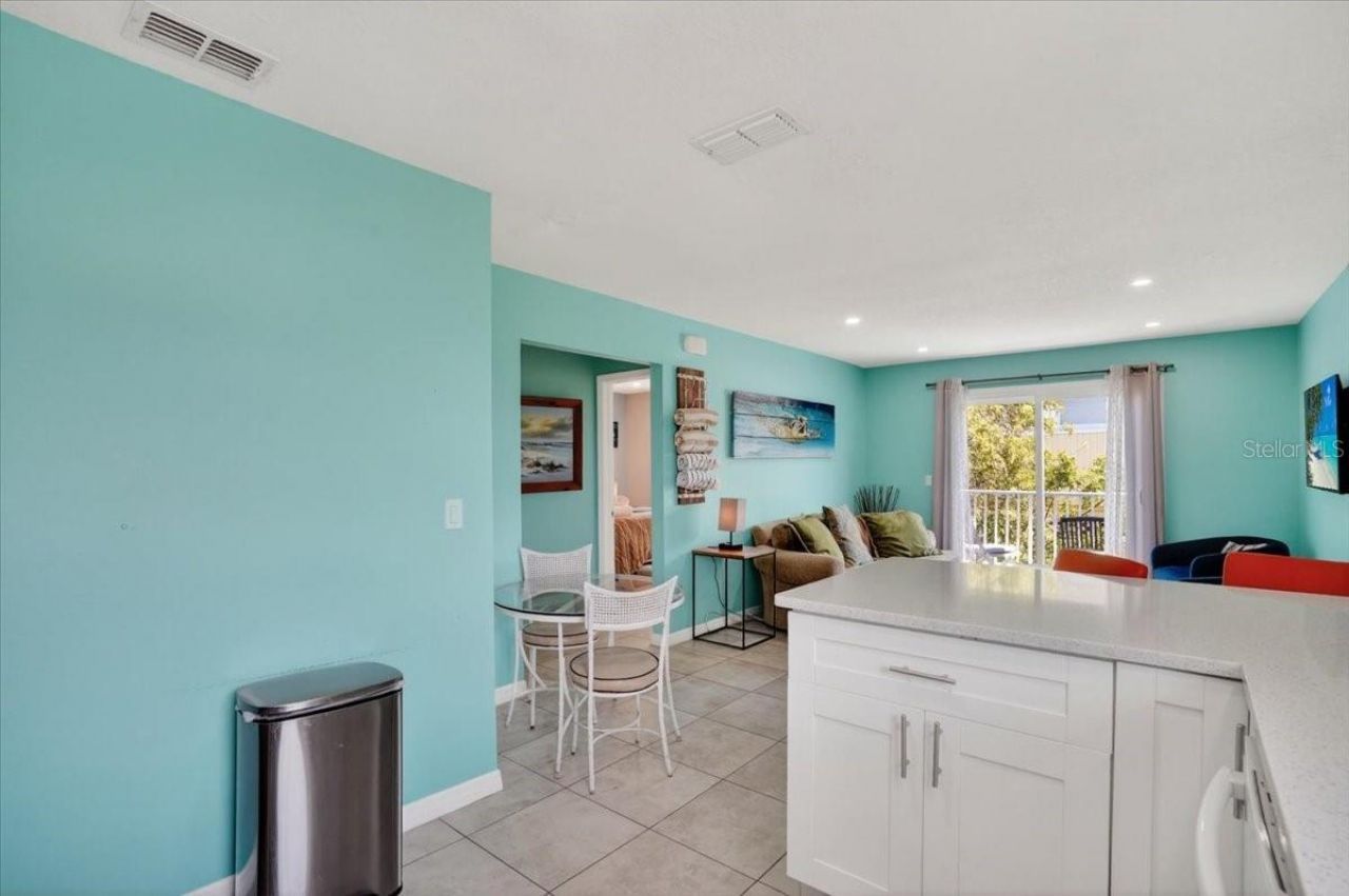3303 6th Avenue , Unit B, Holmes Beach, FL 34217 Photo