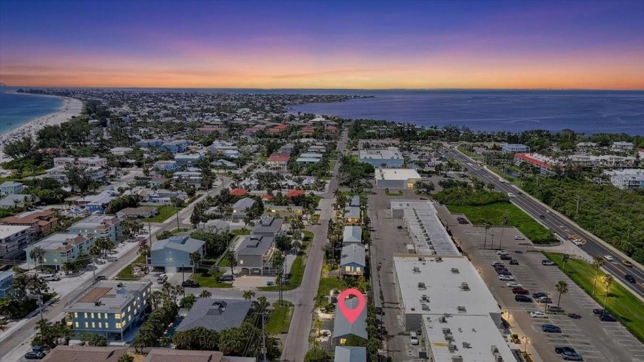 3303 6th Avenue , Unit B, Holmes Beach, FL 34217 Photo