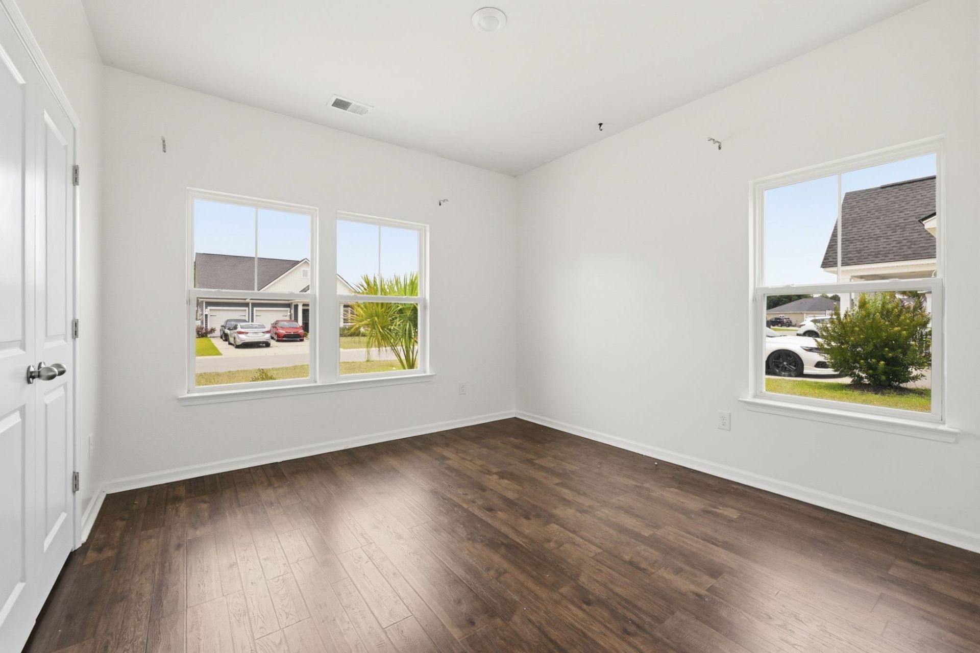 201 Craigflower Ct. Photo 4